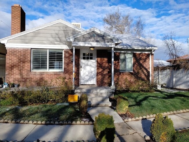 property at 2196 Broadmoor St S