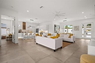 2375 Waldemere St in Sarasota, FL - Building Photo - Building Photo