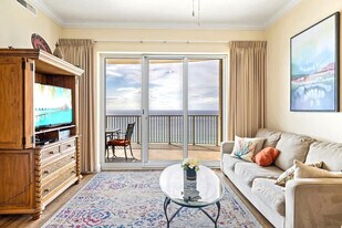 10625 Front Beach Rd in Panama City Beach, FL - Building Photo