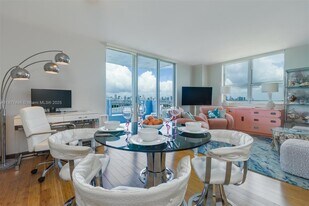 90 Alton Rd in Miami Beach, FL - Building Photo