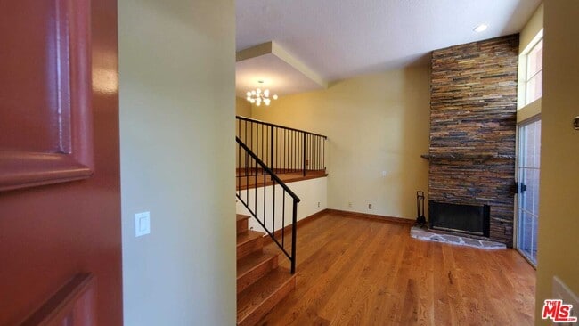 7320 Balboa Blvd in Los Angeles, CA - Building Photo - Building Photo
