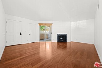 610 Venice Way in Inglewood, CA - Building Photo - Building Photo