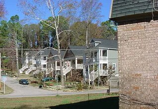 Golden Apartments in Decatur, GA - Foto de edificio - Building Photo