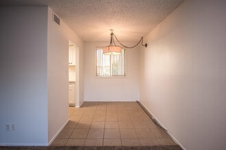 4727 E Lafayette Blvd-Unit -224 in Phoenix, AZ - Building Photo - Building Photo