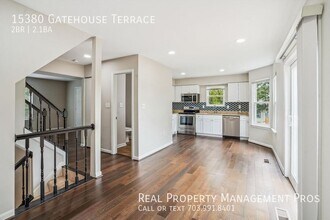 15380 Gatehouse Terrace in Woodbridge, VA - Foto de edificio - Building Photo