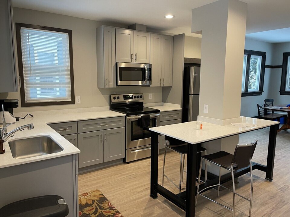 311 5th Ave SE in Minneapolis, MN - Building Photo