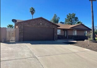 4015 E Friess Dr in Phoenix, AZ - Building Photo - Building Photo