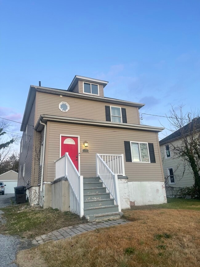 property at 1511 Odell Ave