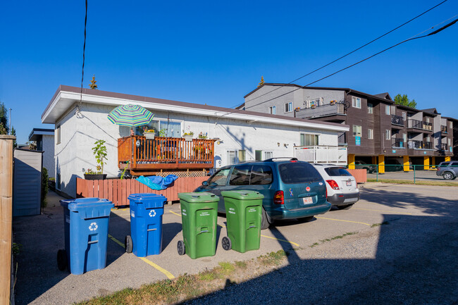 4636 73 St NW in Calgary, AB - Building Photo - Building Photo