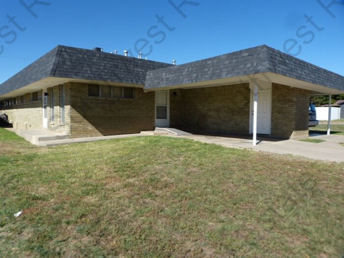 1520 N Lea St in Clovis, NM - Building Photo