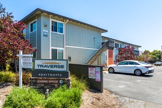 Traverse in Rohnert Park, CA - Foto de edificio - Building Photo