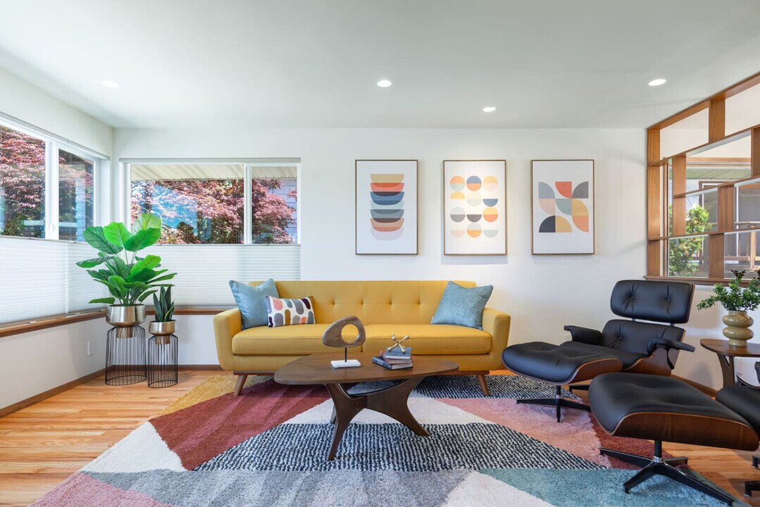9740 2nd Ave NW in Seattle, WA - Building Photo