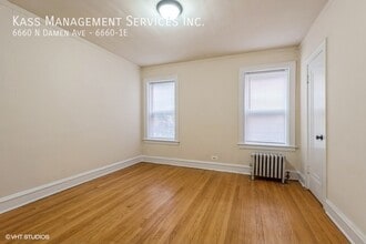 6660 N Damen Ave in Chicago, IL - Building Photo - Building Photo