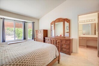 3013 Sungold Dr in Las Vegas, NV - Building Photo - Building Photo