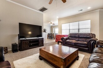 3237 SW 121st Terrace in Oklahoma City, OK - Foto de edificio - Building Photo