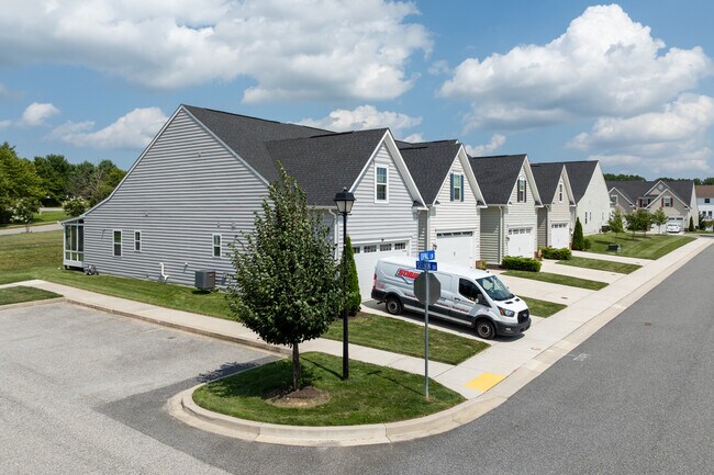 Emerald Hills Condominiums in Bel Air, MD - Building Photo - Building Photo