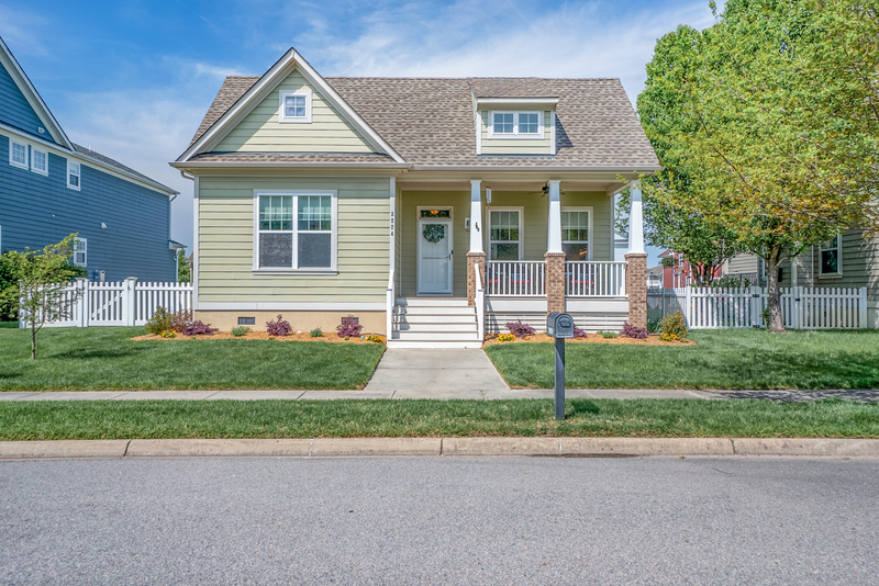 3224 Patrick Henry Dr in Chesapeake, VA - Foto de edificio