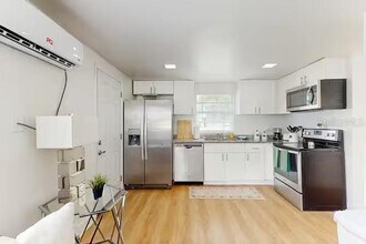 4214 W Ohio Ave in Tampa, FL - Building Photo - Building Photo