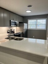 108 Shady Brook Dr in Bristol, TN - Building Photo