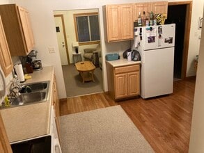 1516 Starview Dr in Cedar Falls, IA - Foto de edificio - Building Photo