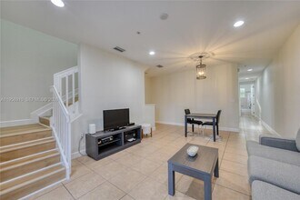 430 SW 147th Ave, Unit 430 in Pembroke Pines, FL - Building Photo - Building Photo