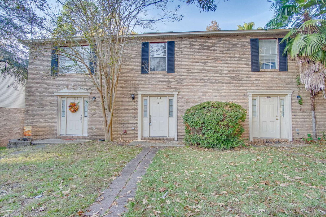 1314 Foxborough Dr in Pensacola, FL - Building Photo