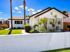 2040 Earl St in San Diego, CA - Building Photo