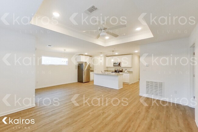 11450 Camden Ct Cir in Gulfport, MS - Building Photo - Building Photo