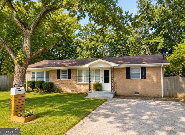 property at 1280 Janice Ln NW