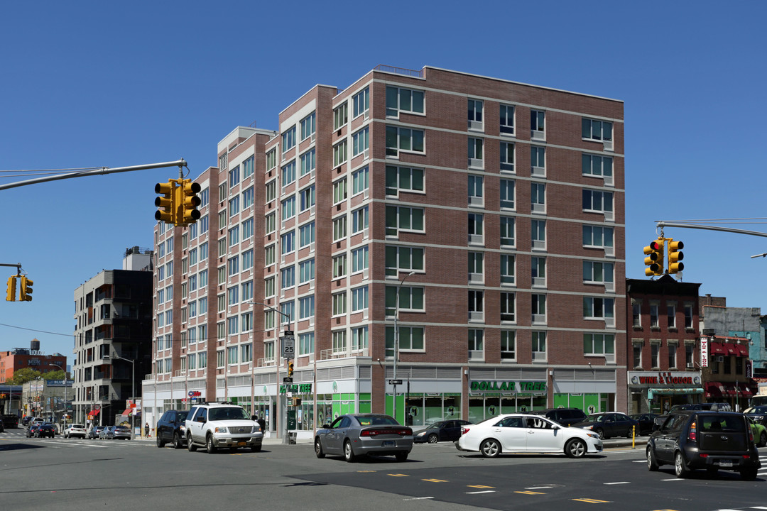 The Graham in Bronx, NY - Building Photo