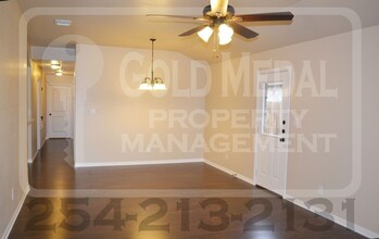 1104 Grace Point Dr in Killeen, TX - Foto de edificio - Building Photo