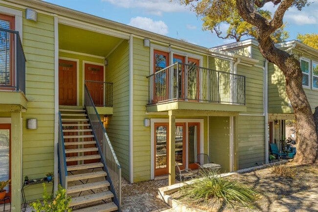 property at 3601 Menchaca Rd