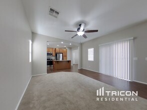 14132 W Country Gables Dr in Surprise, AZ - Building Photo - Building Photo
