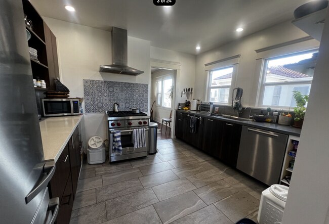 1438 S Norton Ave in Los Angeles, CA - Building Photo - Building Photo