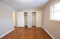 3 E Zarley Blvd - 6