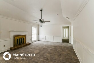 2823 Rockcreek Pkwy in Memphis, TN - Building Photo - Building Photo