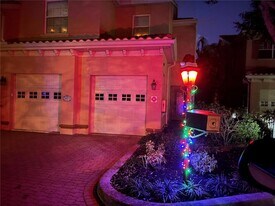 3971 Square E Ln, Unit 8 in Sarasota, FL - Building Photo