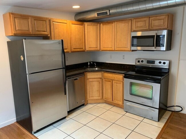 1711 Master St, Unit 3 photo'