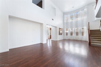 9592 Staff Ln in Las Vegas, NV - Building Photo - Building Photo