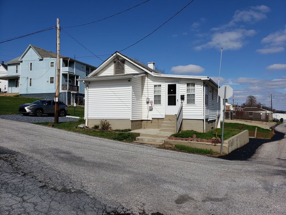 680 State St in Lemoyne, PA - Building Photo