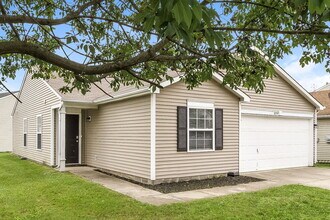 2039 Orchid Bloom Dr in Indianapolis, IN - Building Photo - Building Photo