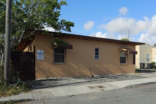 724 22nd St in West Palm Beach, FL - Building Photo