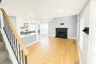 329 Pinto Dr in Bolingbrook, IL - Foto de edificio - Building Photo