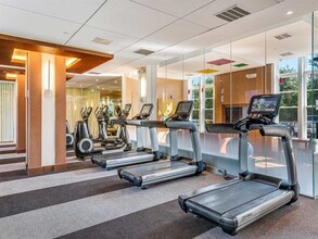 Lerner Windmill Parc in Sterling, VA - Foto de edificio - Building Photo