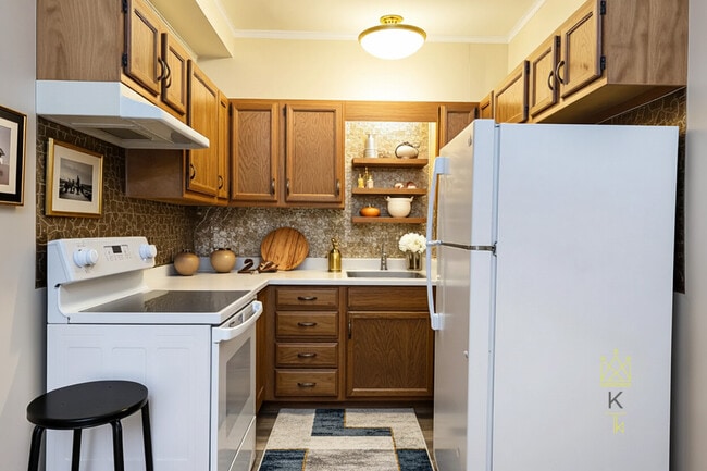 1100 Beacon St in Brookline, MA - Building Photo - Building Photo