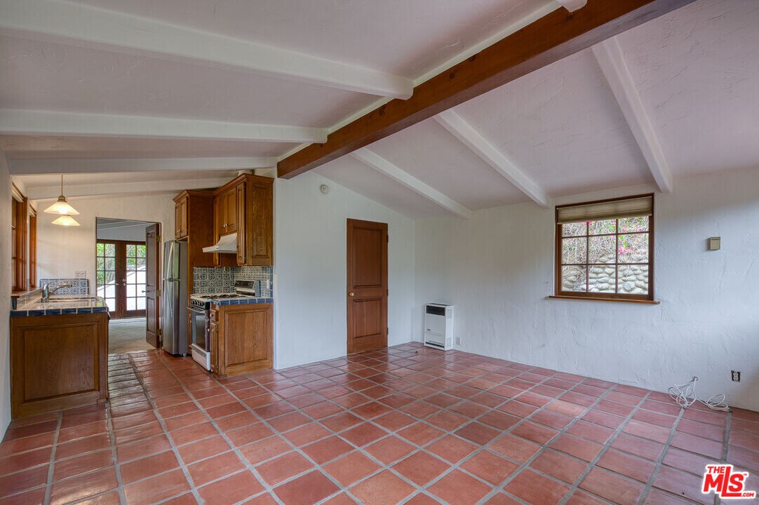 10427 Quito Ln in Los Angeles, CA - Building Photo