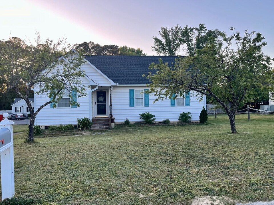 208 Bridget Way in Creedmoor, NC - Building Photo