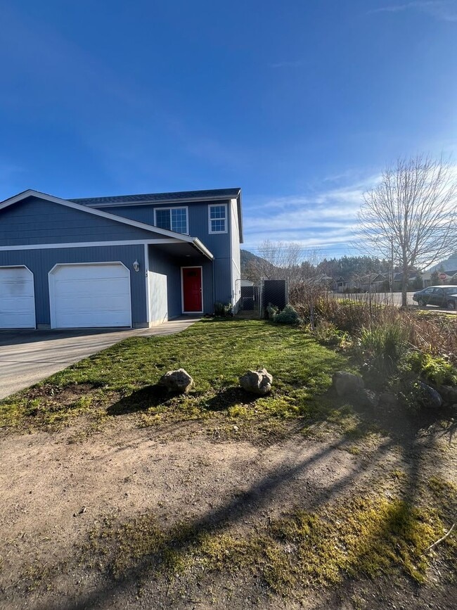 property at 13 W 4th St