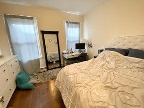 115 Buttonwood St, Unit T in Boston, MA - Foto de edificio - Building Photo