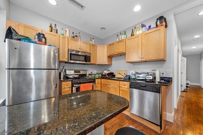 17 Commonwealth Ave in Boston, MA - Building Photo - Building Photo